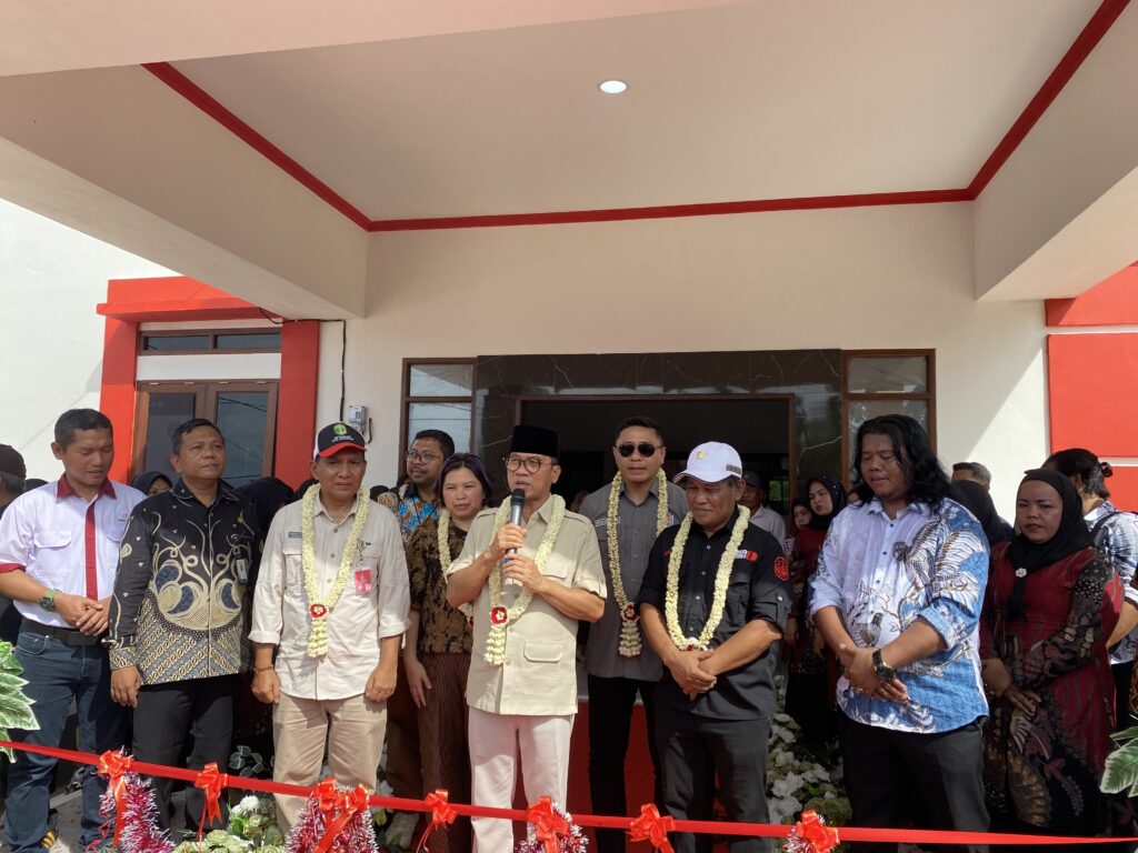 Mendes PDT, Yandri Susanto di Desa Sungai Payang, Kecamatan Loa Kulu, Kukar, saat kunjungan kerja