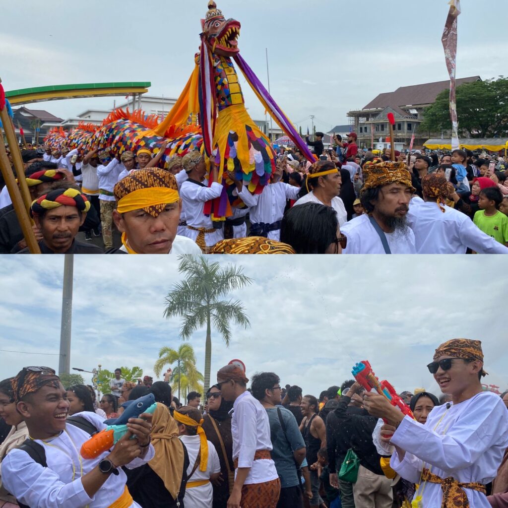 Ritual Mengulur Naga dan Belimbur Sebuah Simbol Kesucian dan Syukur Masyarakat Kutai