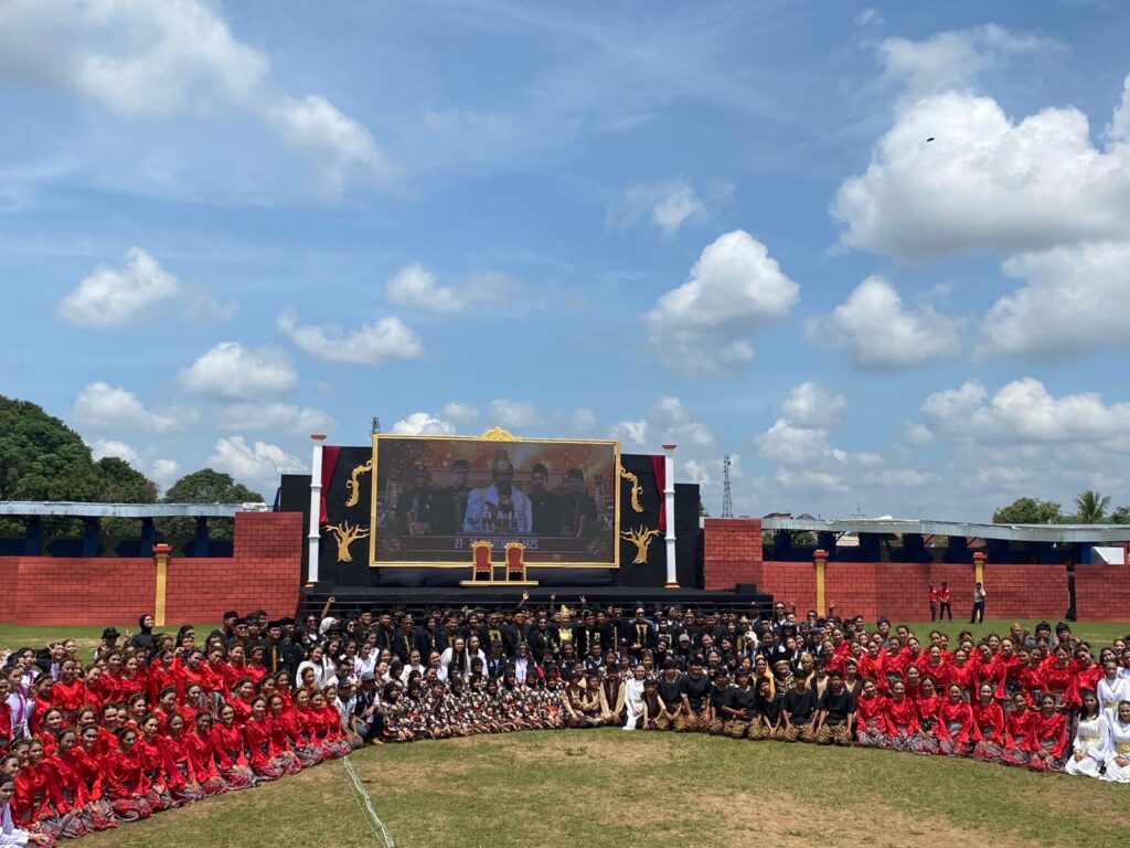 Drama Kolosal “Semangat Juang Sultan Aji Muhammad Idris” Pecahkan Pembukaan Erau 2025