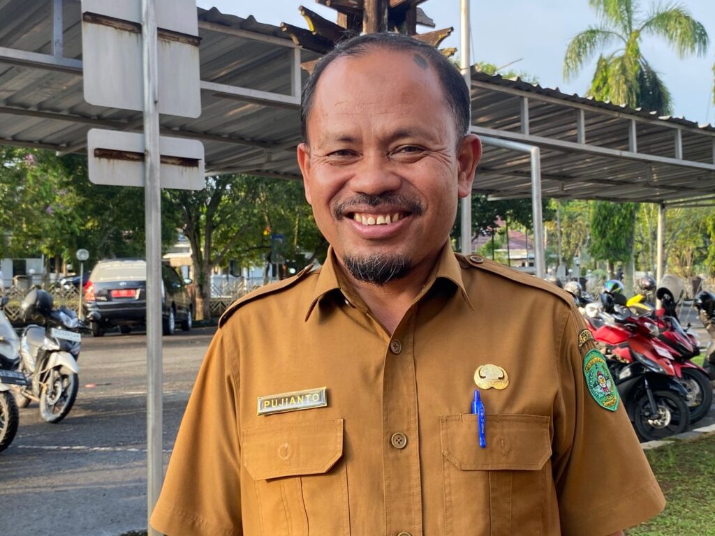 Disdikbud Kukar Dorong Pemerataan Pendidikan Lewat Program Beasiswa dan Bantuan Sekolah