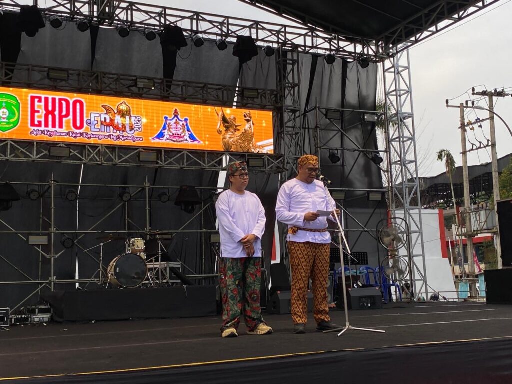 Janji Kampanye di Implementasikan, Bupati Kukar Launching Program Seragam dan Perlengkapan Sekolah Gratis