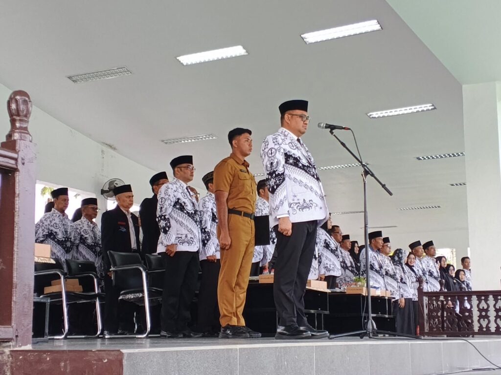 Bupati Kukar Ajak Guru di Kukar Terus Menjadi Pelita Peradaban pada Peringatan HGN dan HUT PGRI ke-80