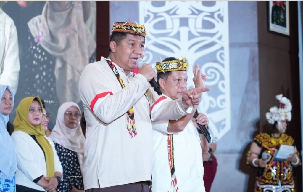 DAD Kaltim Soroti Penggunaan Topi Adat Dayak Kenyah oleh Dua Menteri di Balikpapan