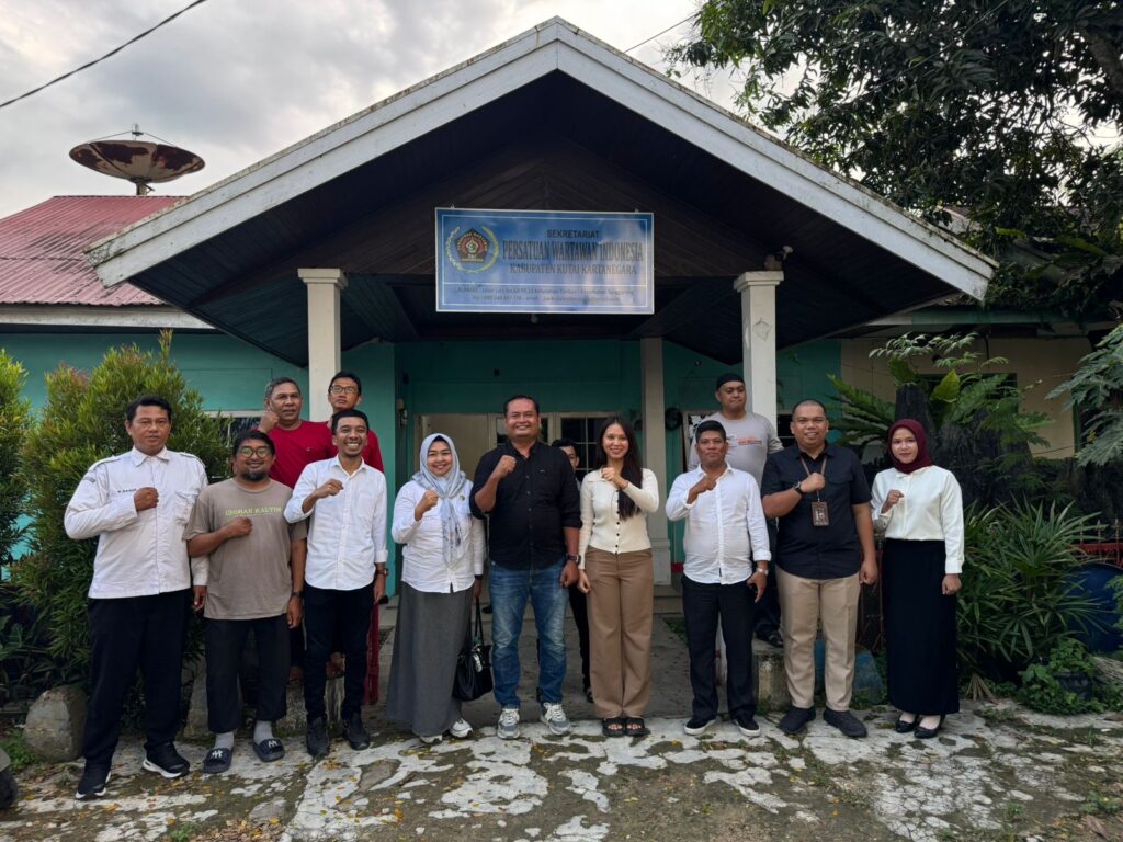 PWI dan Bawaslu Kukar Perkuat Sinergi Demokrasi Jelang Pemilu 2029