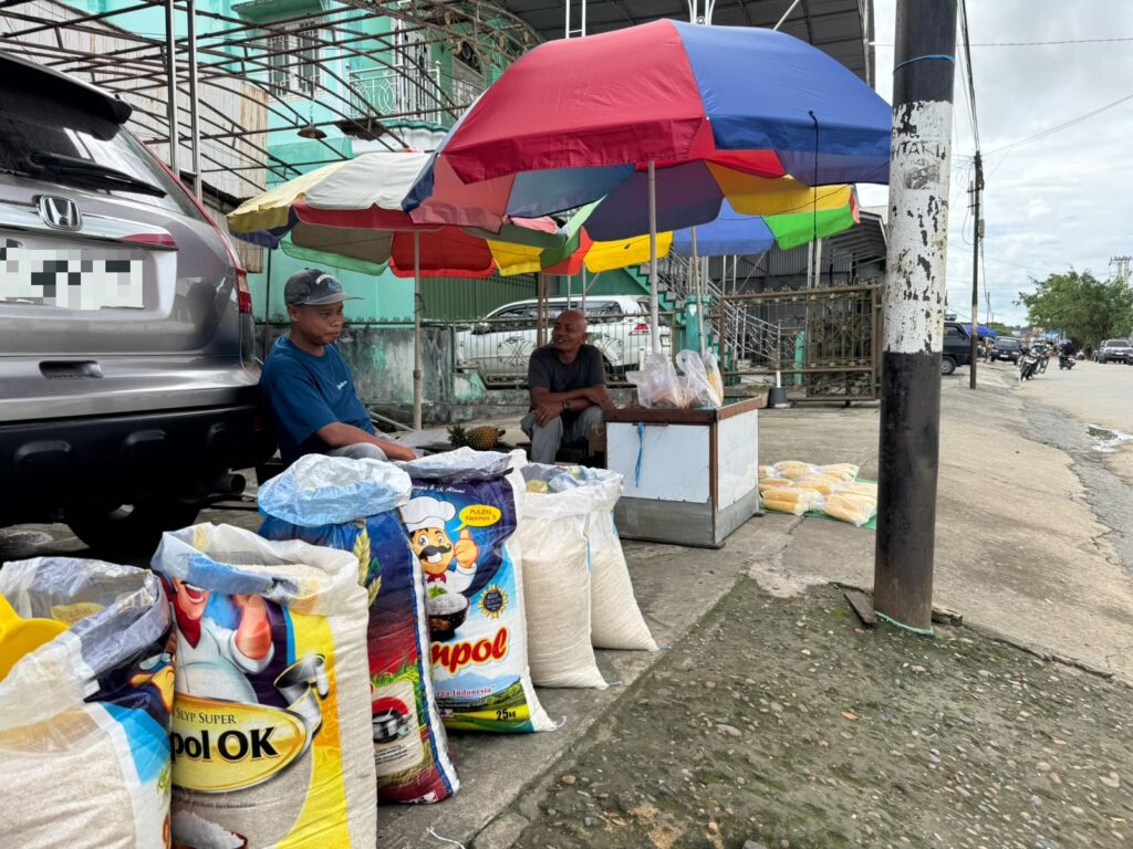 Harga Beras di Tenggarong Naik Perlahan, Pedagang Sebut Pasokan Luar Daerah Ikut Pengaruhi Pasar
