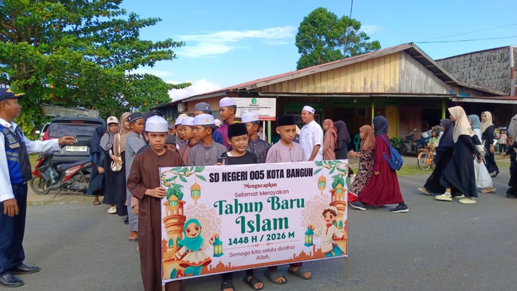 Ratusan Warga Meriahkan Pawai 1 Muharram di Kota Bangun