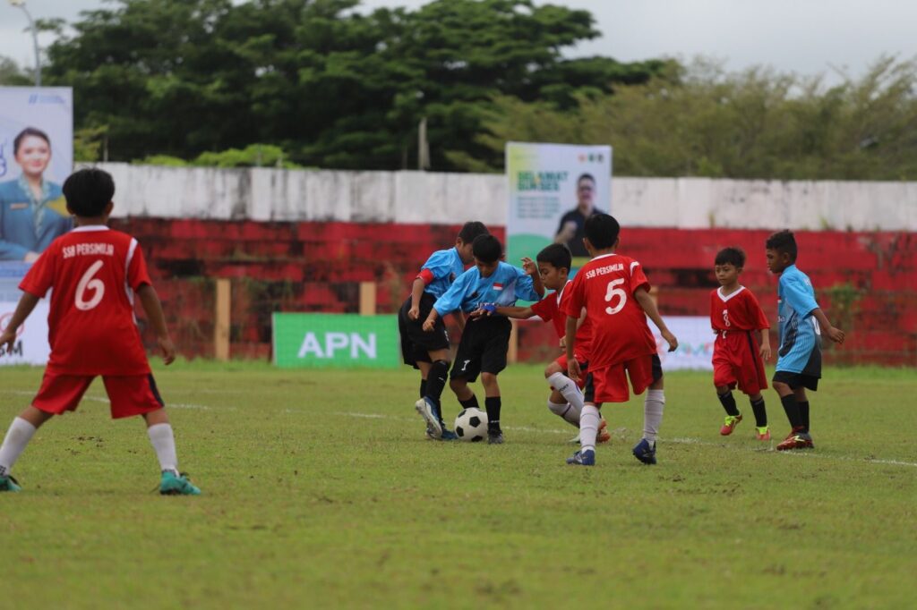 43 Tim Ramaikan Liga Sepak Bola Usia Dini dan Remaja di Kutai Barat