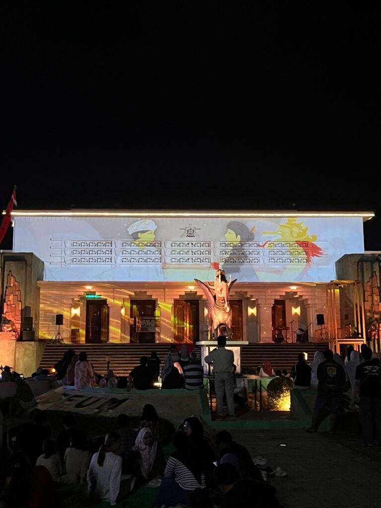 Putri Karang Melenu Hidup Lagi di Dinding Museum Mulawarman