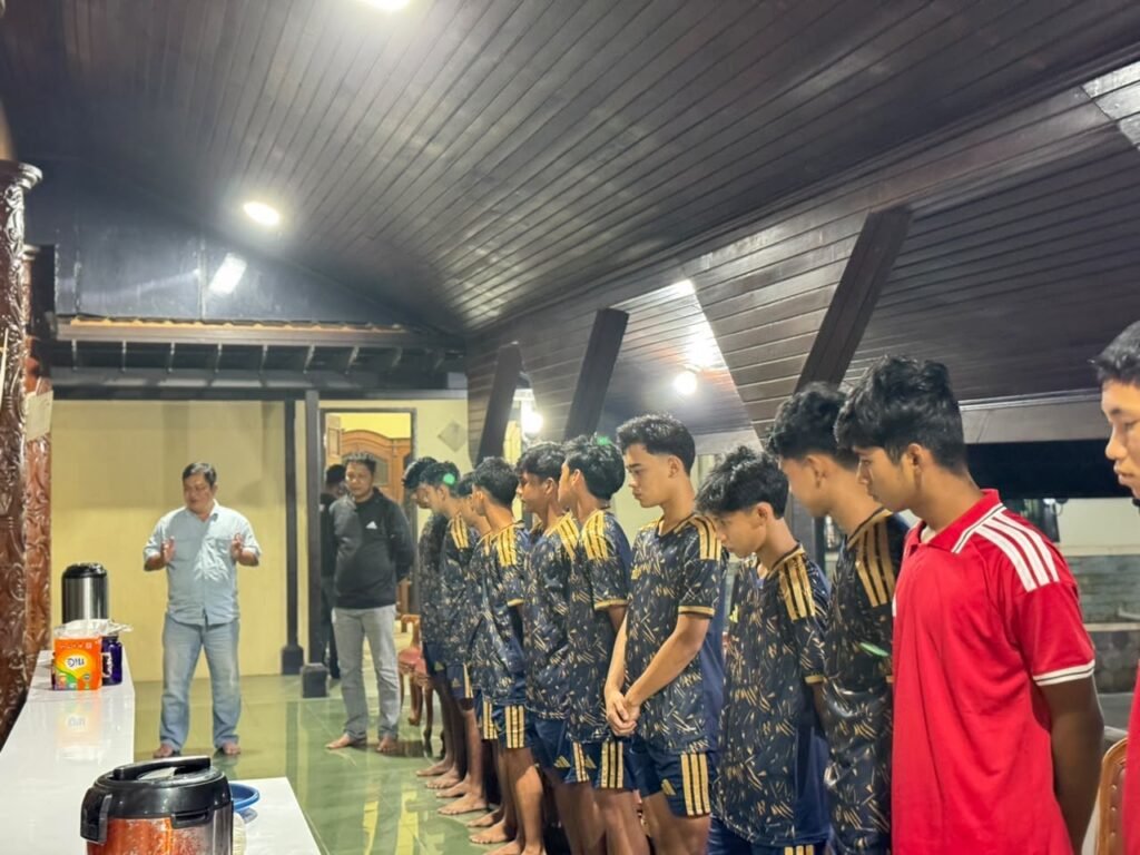 Tim Sepak Bola Kubar Jalani TC Terpusat, Rumah Dinas Bupati Jadi Markas Latihan