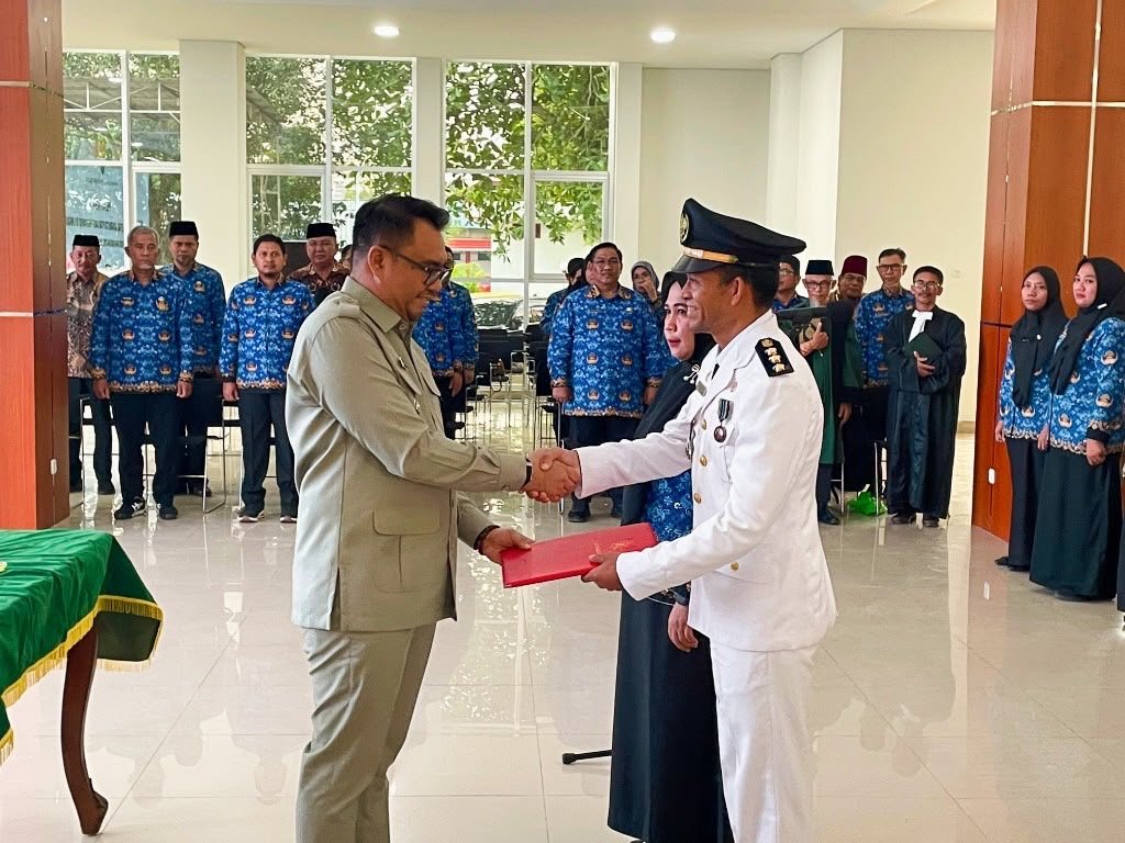 58 Pejabat Dilantik, Camat Anggana Diminta Fokus Atasi Krisis Air
